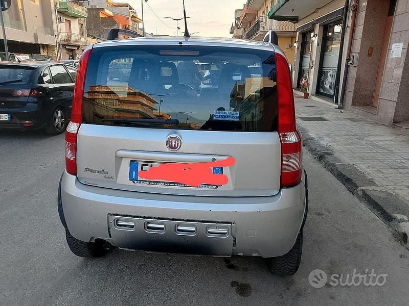 Usata Fiat Panda 4x4 69 CV (50 kW) 2012 Grigio Utilitaria