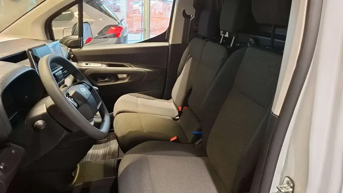 Nuova Toyota Proace City City 131 CV (96 kW) 2026 Bianco Monovolume