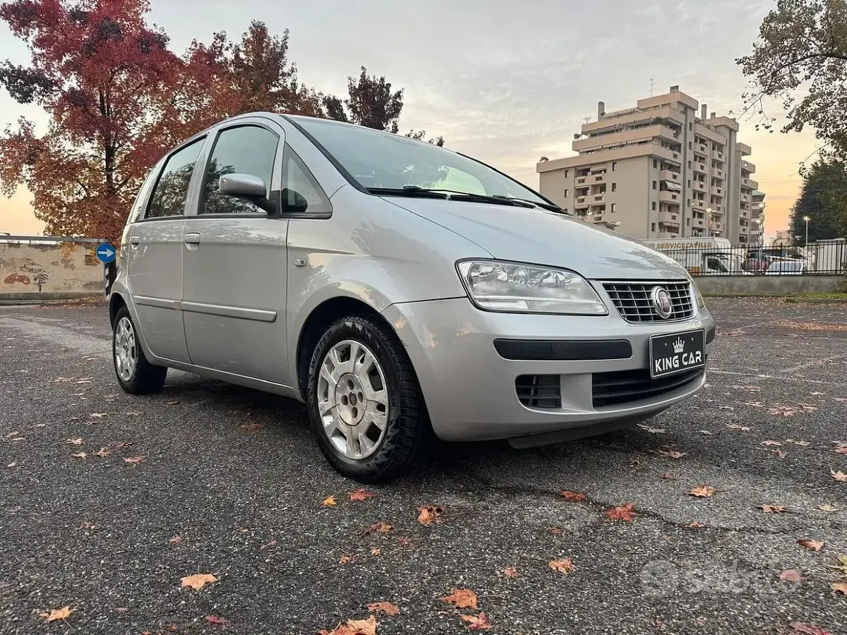 Usata Fiat Idea 77 CV (56 kW) 2008 Grigio Monovolume