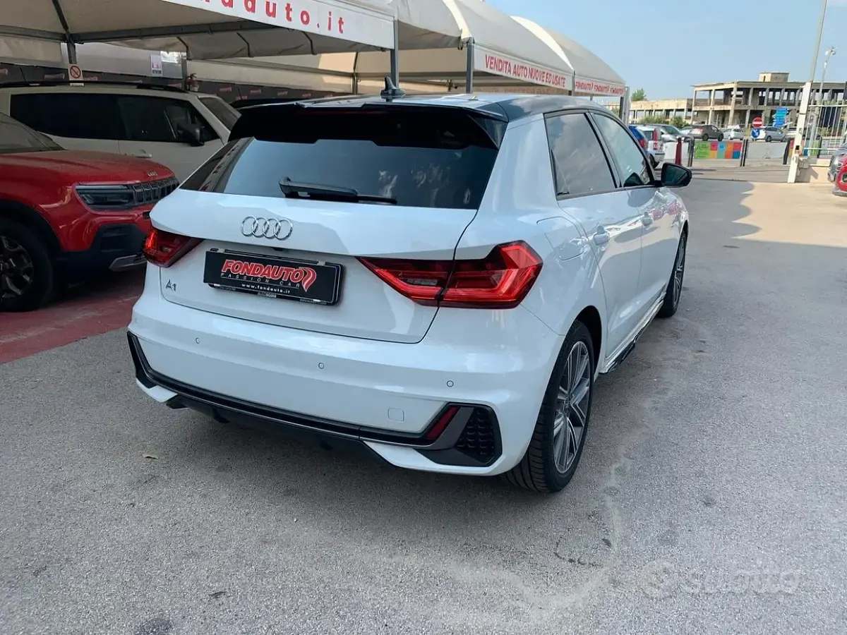 Usata Audi A1 Ambiente 110 CV (80 kW) 2021 Bianco SUV
