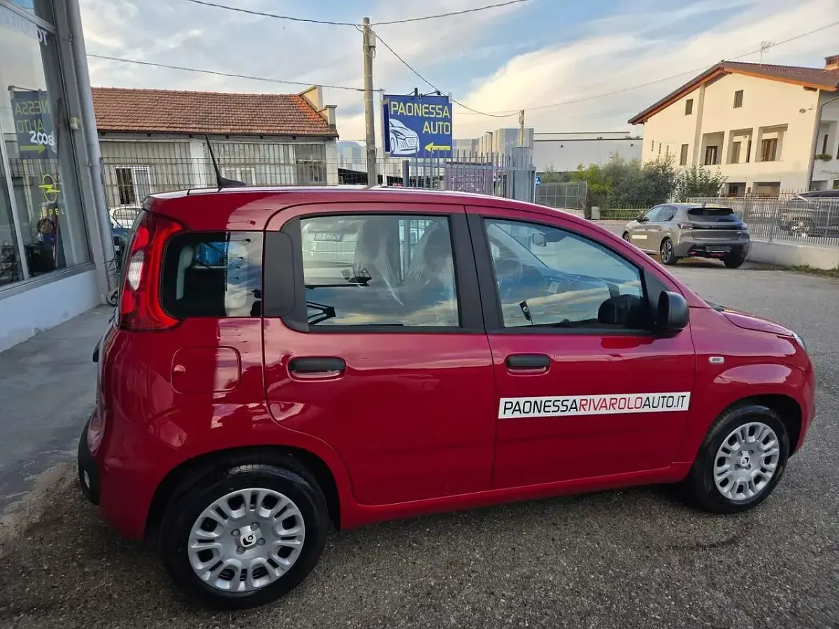 Nuova Fiat Panda S 71 CV (52 kW) 2025 Rosso Utilitaria