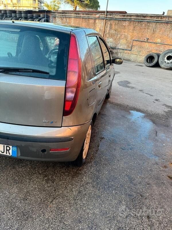 Usata Fiat Punto 69 CV (50 kW) 2008 Utilitaria