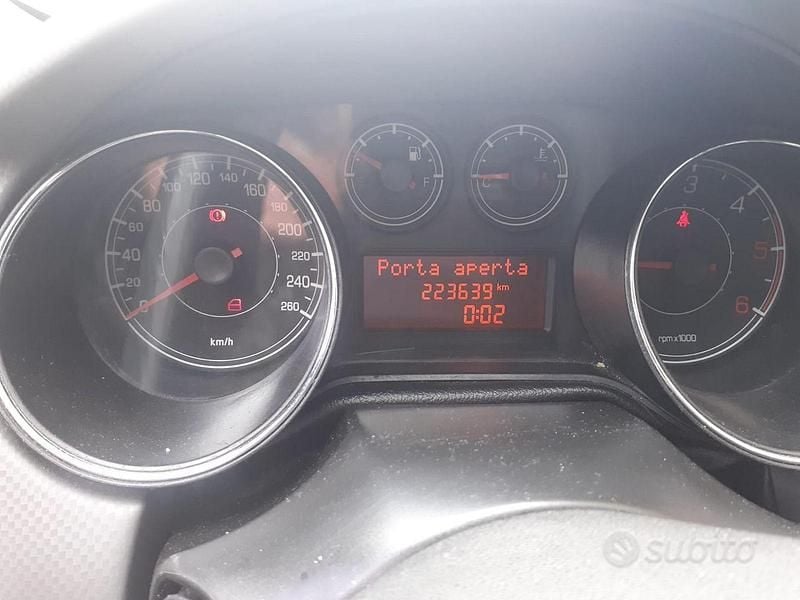 Usata Fiat Bravo 120 CV (88 kW) 2011 Nero Utilitaria