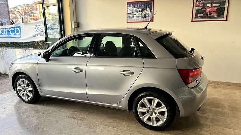 Usata Audi A1 Sportback Ambition 90 CV (66 kW) 2014 Argento Utilitaria