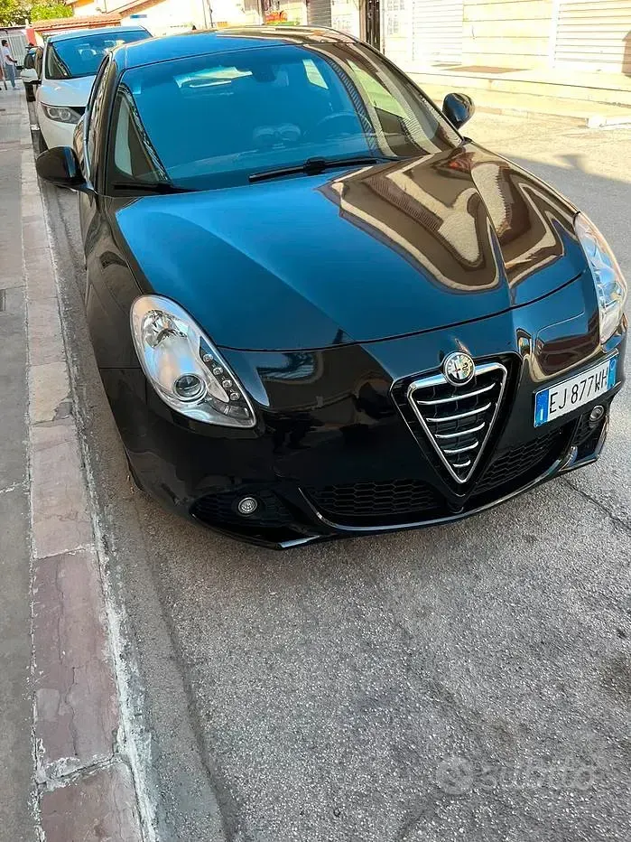 Usata Alfa Romeo Giulietta 82 CV (60 kW) 2012 Nero Utilitaria