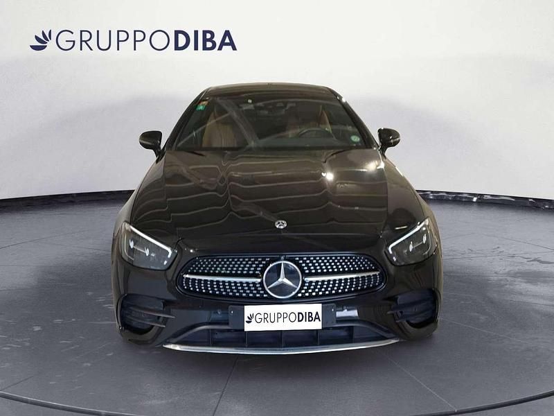 Usata Mercedes E300 Premium Plus 265 CV (194 kW) 2023 Nero Coupé