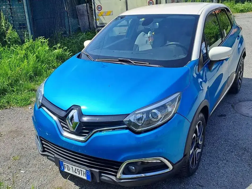 Usata Renault Captur Intens 90 CV (66 kW) 2016 Blu/azzurro SUV