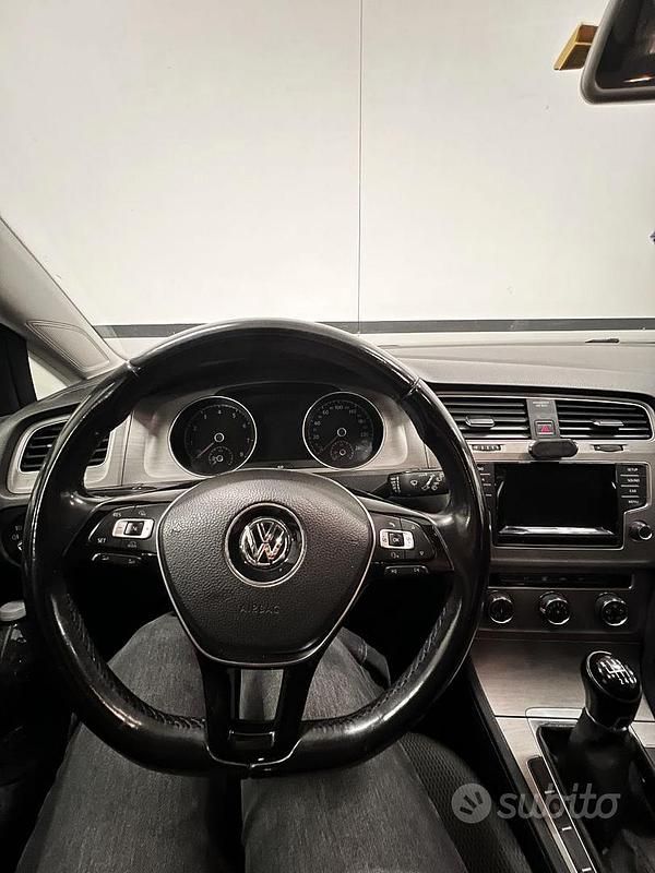 Usata VW Golf VII Comfortline 110 CV (80 kW) 2015 Grigio Berlina