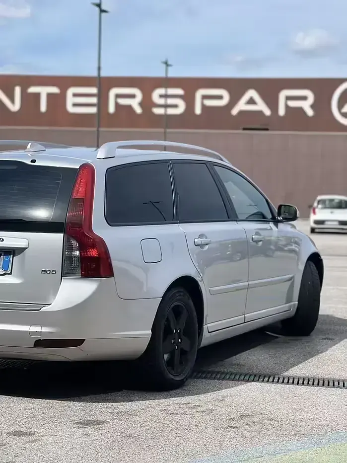 Usata Volvo V50 136 CV (100 kW) 2008 Grigio Station wagon