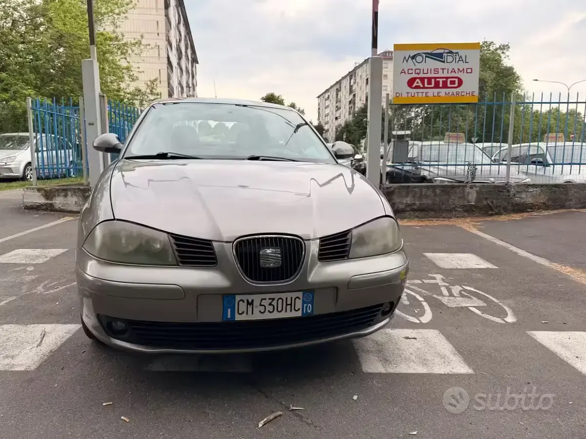 Second-hand Seat Ibiza 101 CP (74 kW) 2002 Gri Hatchback