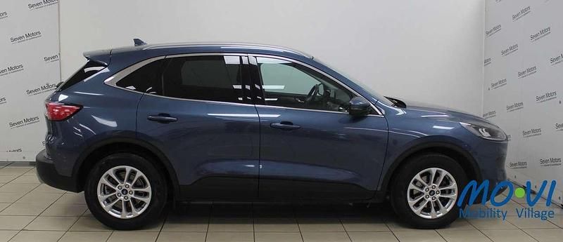 Usata Ford Kuga 120 CV (88 kW) 2020 Blu/azzurro SUV
