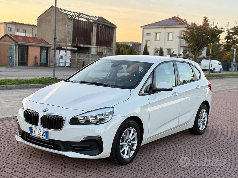 Bianco Usata 2019 BMW 216 Active Tourer Luxury Line Monovolume | 13.400 € (Super prezzo) - Immagine 1/4