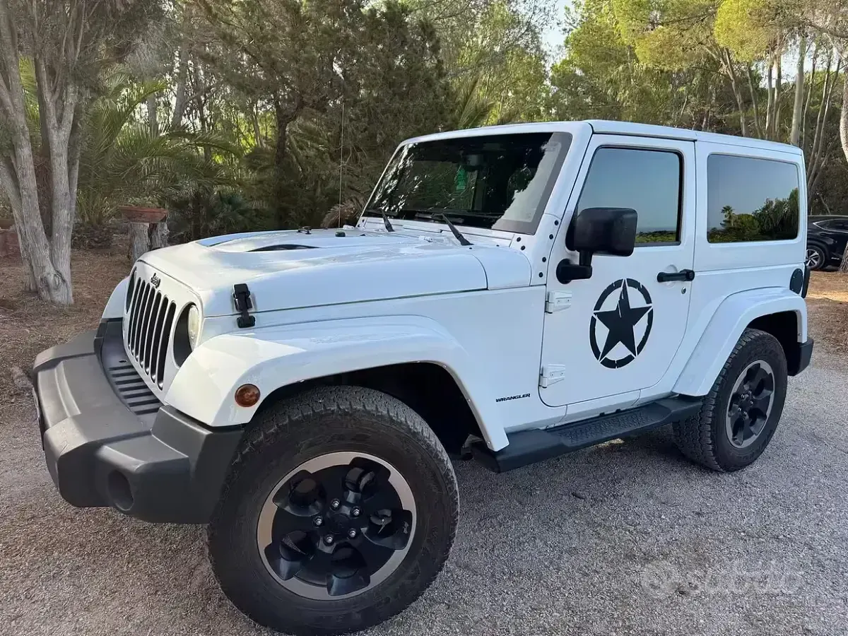 Usata Jeep Wrangler Sahara 200 CV (147 kW) 2015 Bianco SUV