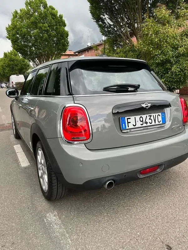 Usata Mini Cooper D Hype 116 CV (85 kW) 2017 Grigio Utilitaria