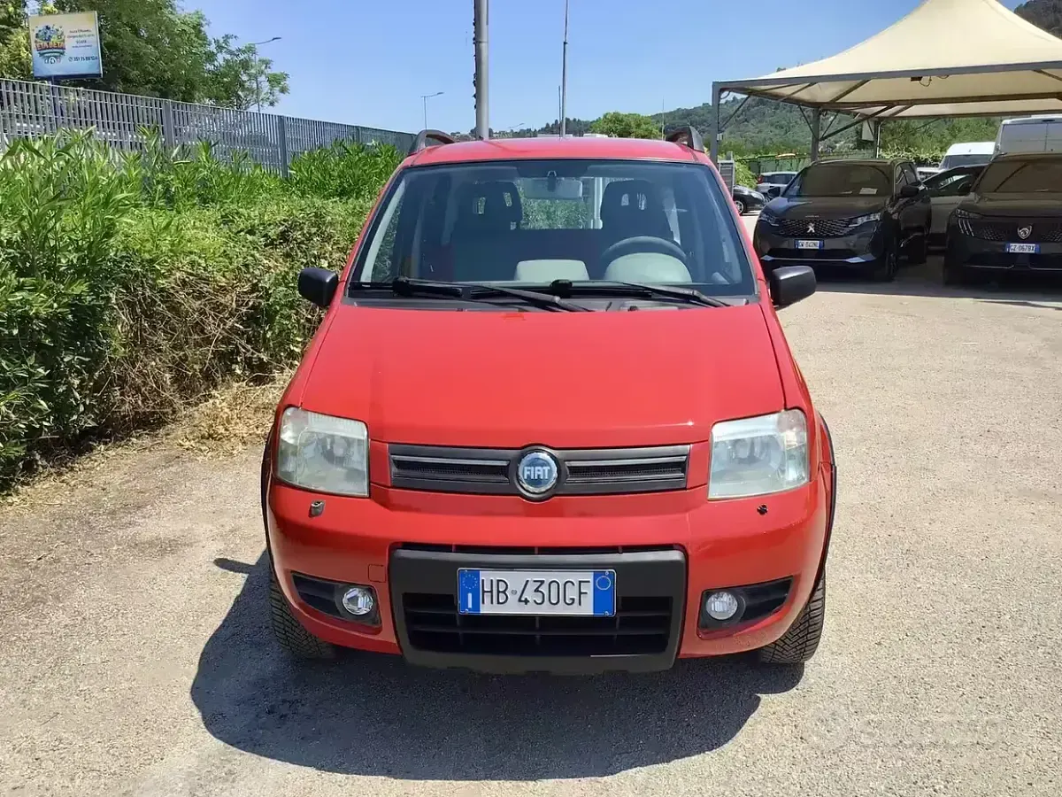 Usata Fiat Panda 4x4 Climbing 60 CV (44 kW) 2005 Rosso Utilitaria