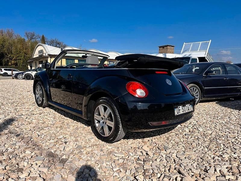 Usata VW New Beetle 105 CV (77 kW) 2006 Nero Utilitaria