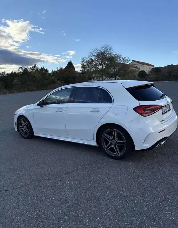Usata Mercedes A180 Premium 116 CV (85 kW) 2019 Berlina