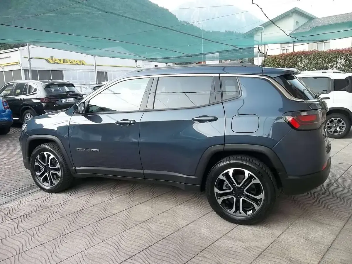 Usata Jeep Compass 131 CV (96 kW) 2023 Blu/azzurro SUV