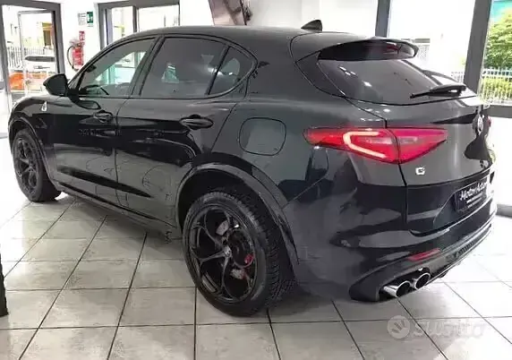 Usata Alfa Romeo Stelvio Quadrifoglio 510 CV (375 kW) 2018 Nero SUV