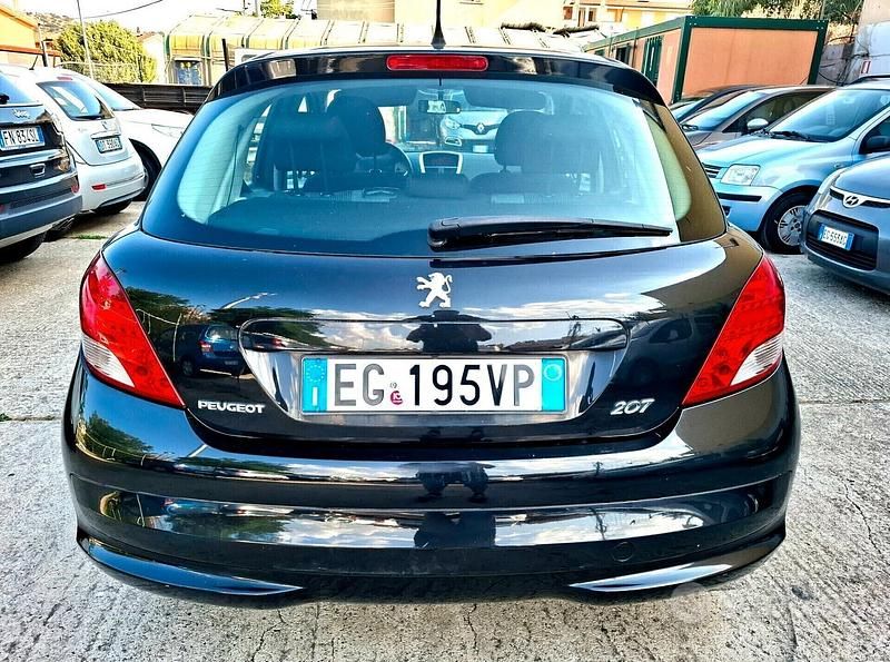 Usata Peugeot 207 70 CV (51 kW) 2011 Nero Berlina