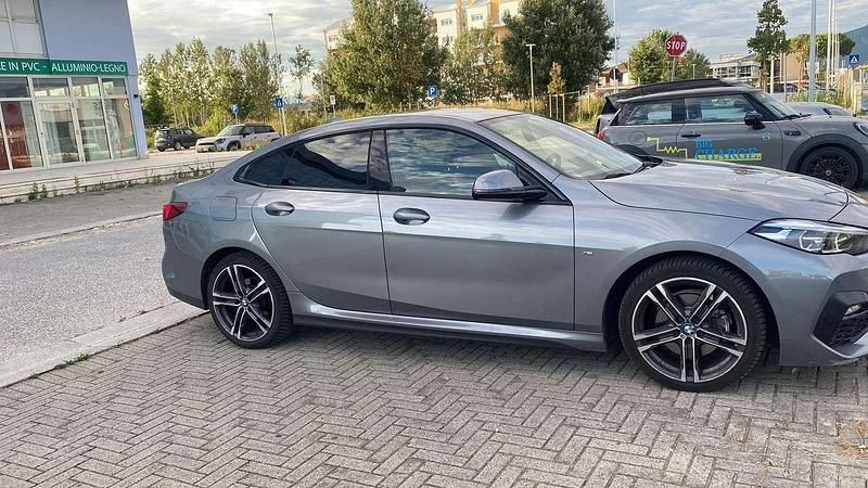 Grigio Usata 2023 BMW 218 M Sport | 34.000 € (Molto cara) - Immagine 1/4