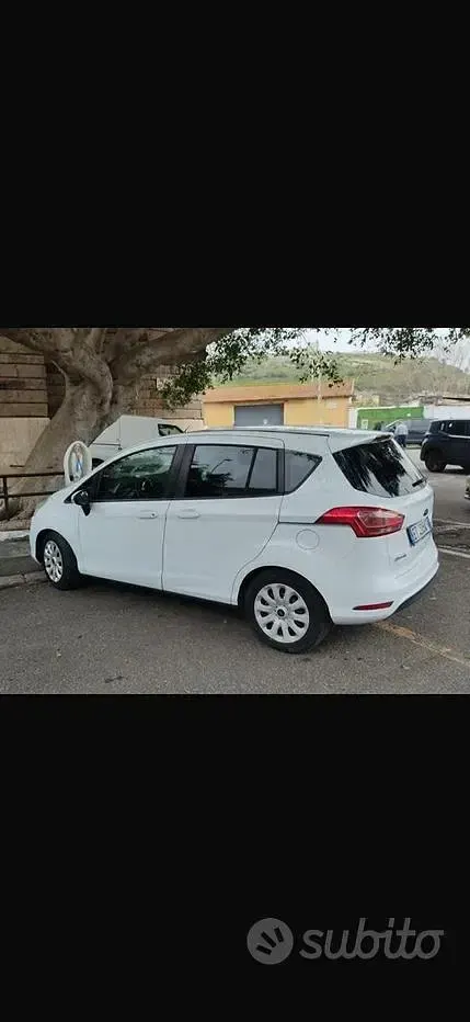 Usata Ford B-MAX 75 CV (55 kW) 2013 Bianco Monovolume