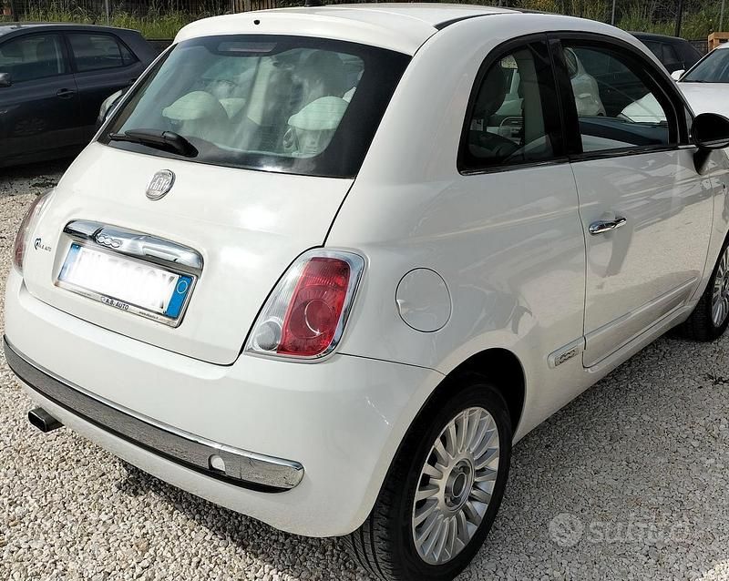 Usata Fiat 500 Lounge 69 CV (50 kW) 2012 Bianco Utilitaria