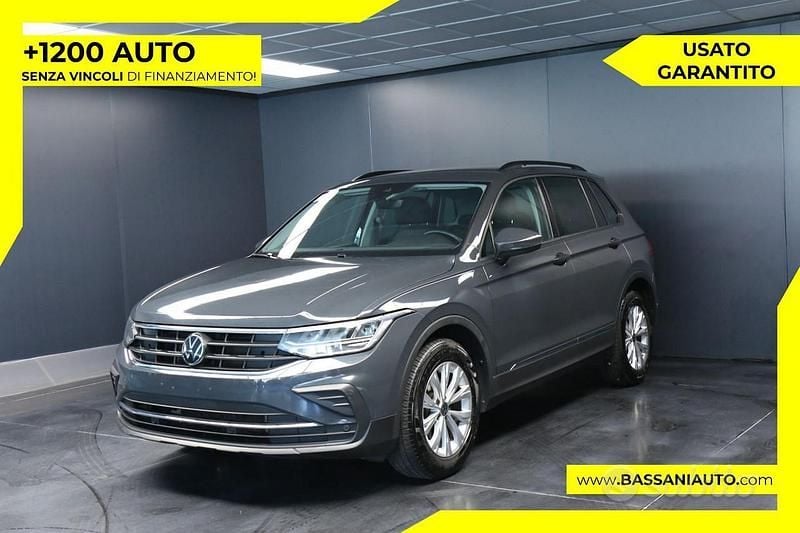 Usata VW Tiguan Life 150 CV (110 kW) 2024 Grigio SUV