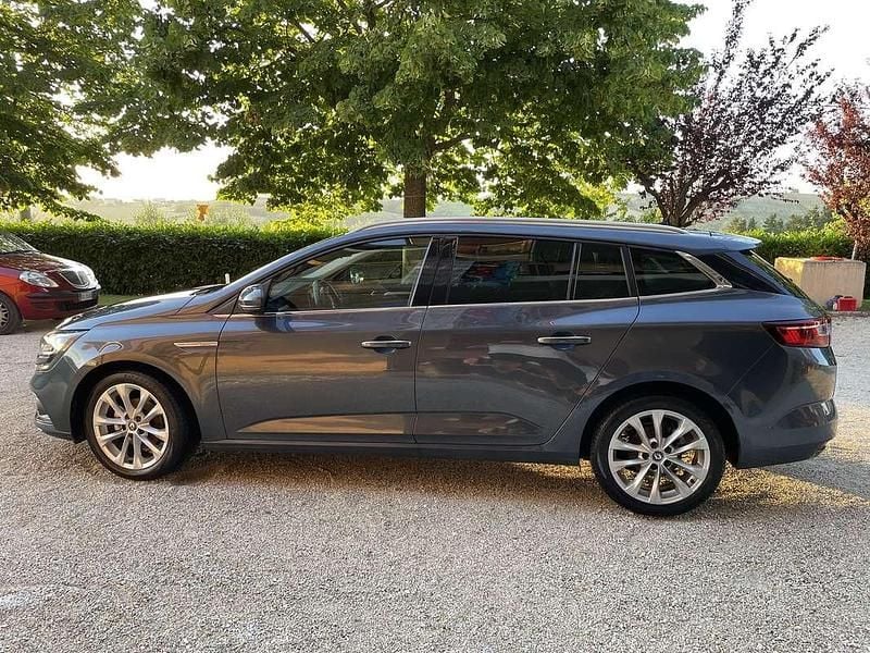 Usata Renault Mégane IV Intens 110 CV (80 kW) 2017 Grigio Station wagon