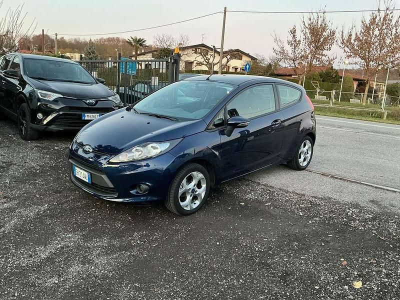 Usata Ford Fiesta Titanium 82 CV (60 kW) 2011 Berlina