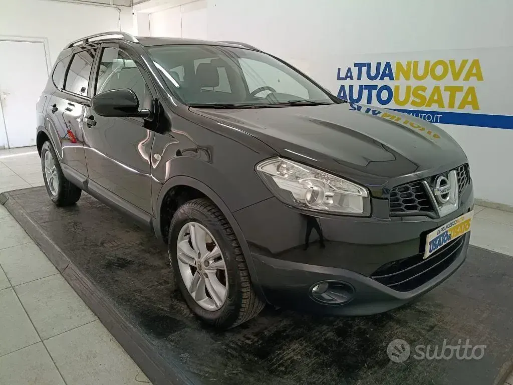 Usata Nissan Qashqai +2 Acenta 131 CV (96 kW) 2014 Grigio metallizzato SUV
