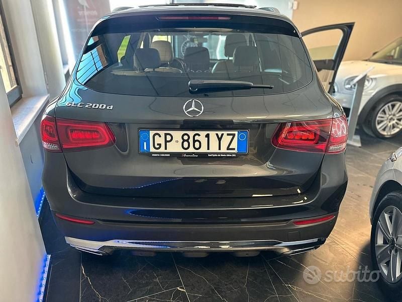 Usata Mercedes GLC200 Executive 163 CV (119 kW) 2019 Grigio SUV