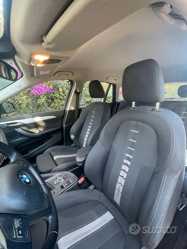 Usata BMW X1 150 CV (110 kW) 2019 Grigio SUV