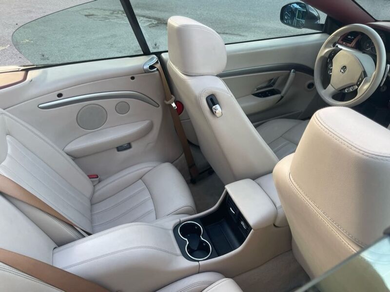 Usata Maserati GranCabrio 439 CV (322 kW) 2011 Nero Cabrio