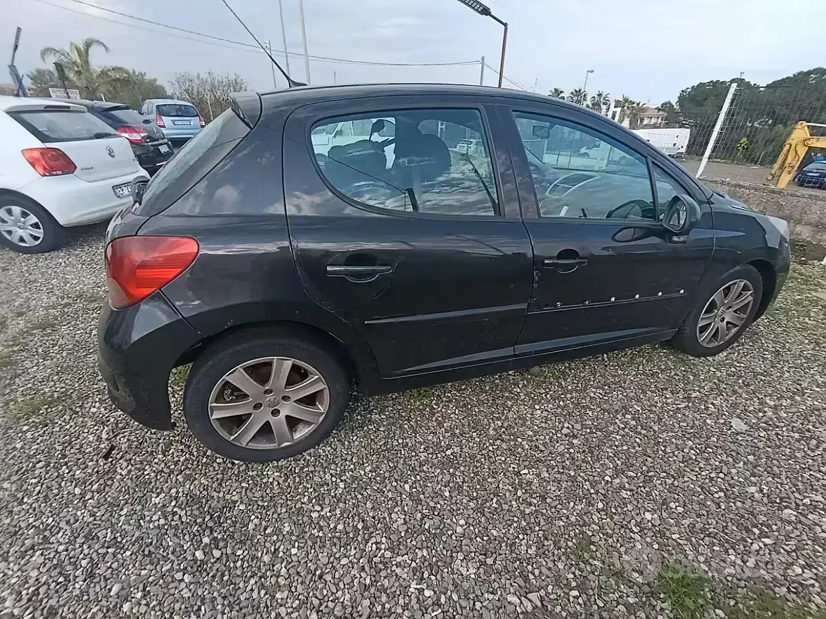 Usata Peugeot 207 109 CV (80 kW) 2007 Nero Berlina