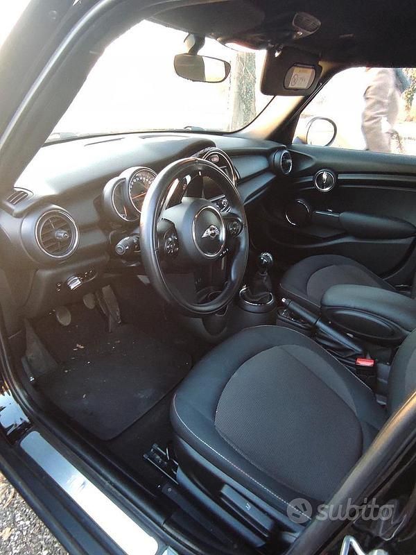 Usata Mini ONE Hype 102 CV (75 kW) 2017 Nero Utilitaria
