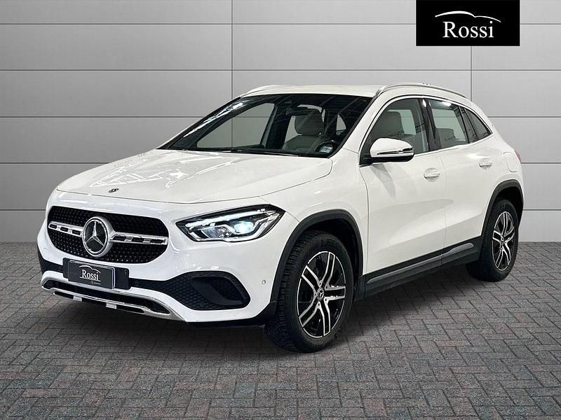 Usata Mercedes GLA200 150 CV (110 kW) 2022 Bianco SUV