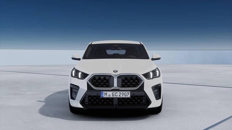 Nuova BMW X2 M Sport 150 CV (110 kW) 2026 Alpin white SUV