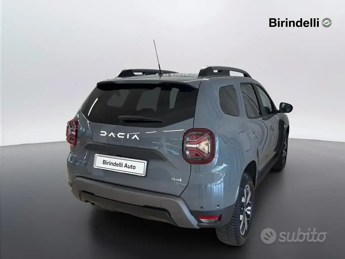 Usata Dacia Duster Journey 116 CV (85 kW) 2023 Grigio SUV
