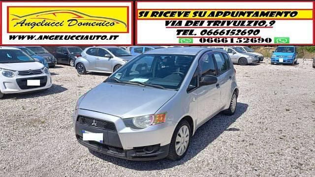 Usata Mitsubishi Colt 74 CV (54 kW) 2009 Argento Utilitaria