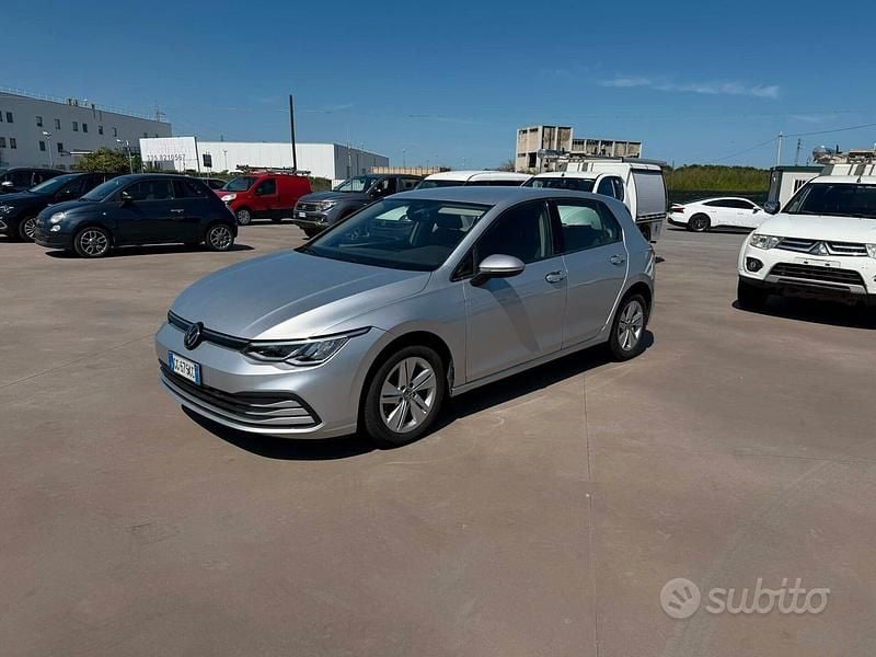 Usata VW Golf VIII Life 150 CV (110 kW) 2022 Grigio Berlina