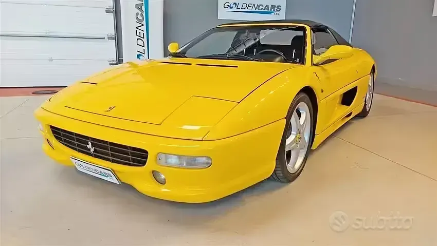 Usata Ferrari F355 381 CV (280 kW) 2000 Giallo Cabrio