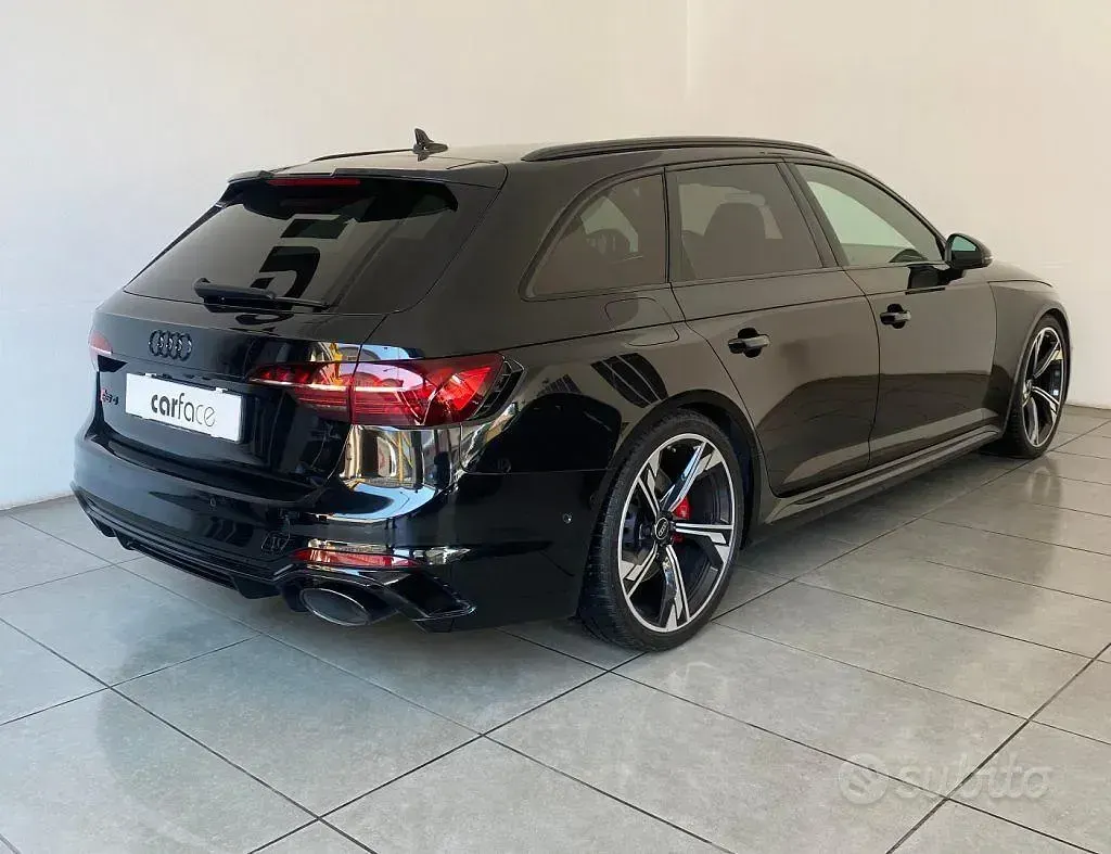 Usata Audi RS4 Ambiente 450 CV (330 kW) 2022 Nero Station wagon