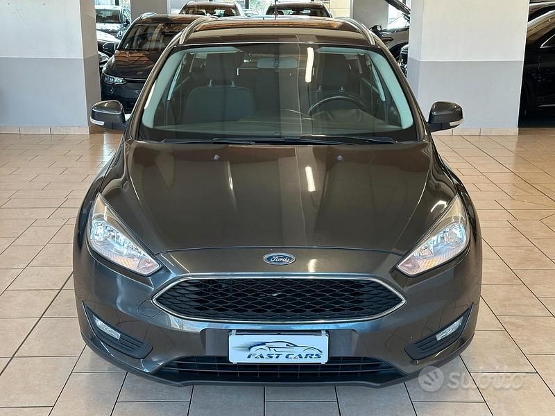 Usata Ford Focus Business Edition 120 CV (88 kW) 2018 Grigio Station wagon