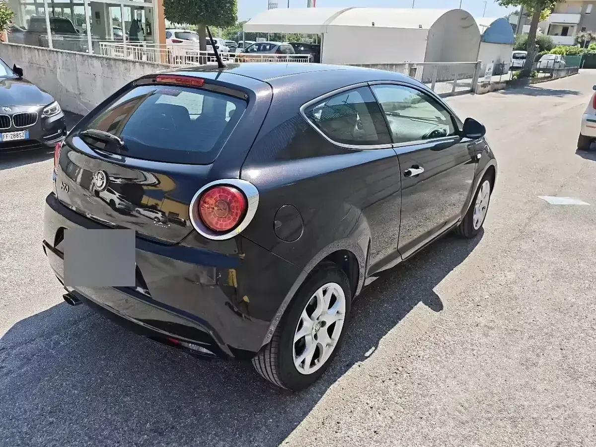 Usata Alfa Romeo MiTo 95 CV (69 kW) 2012 Nero Utilitaria