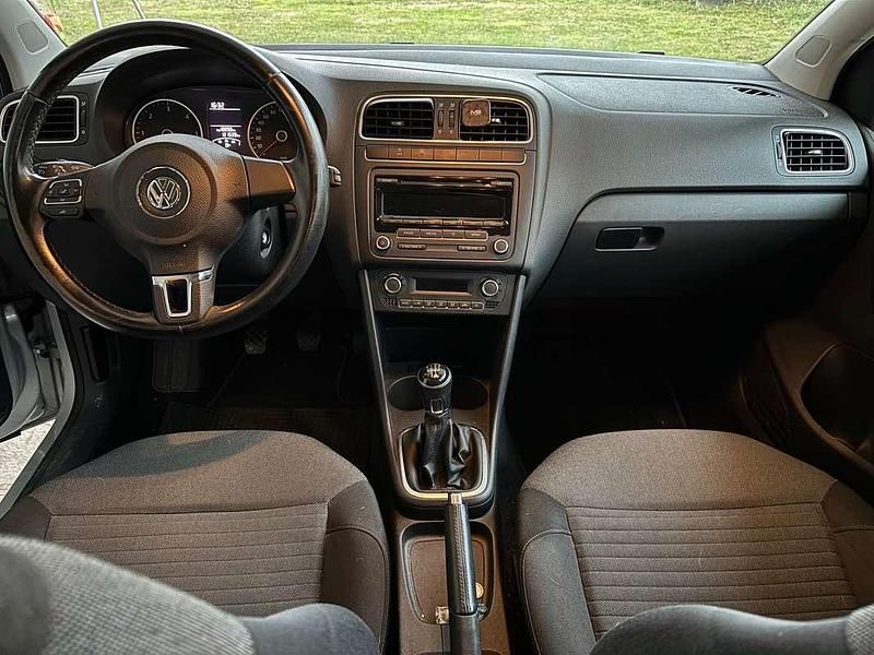 Usata VW Polo Sound 75 CV (55 kW) 2013 Grigio Berlina