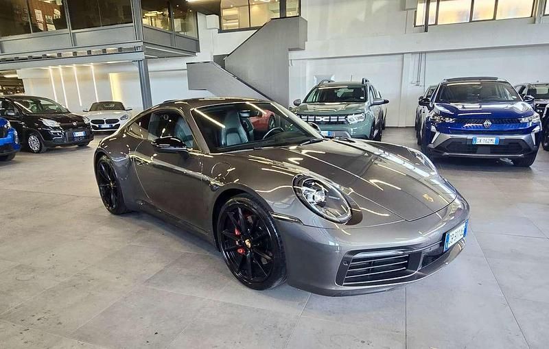 Verde Usata 2019 Porsche 911 Carrera 4S Coupé | 118.000 € (Buon prezzo) - Immagine 1/4