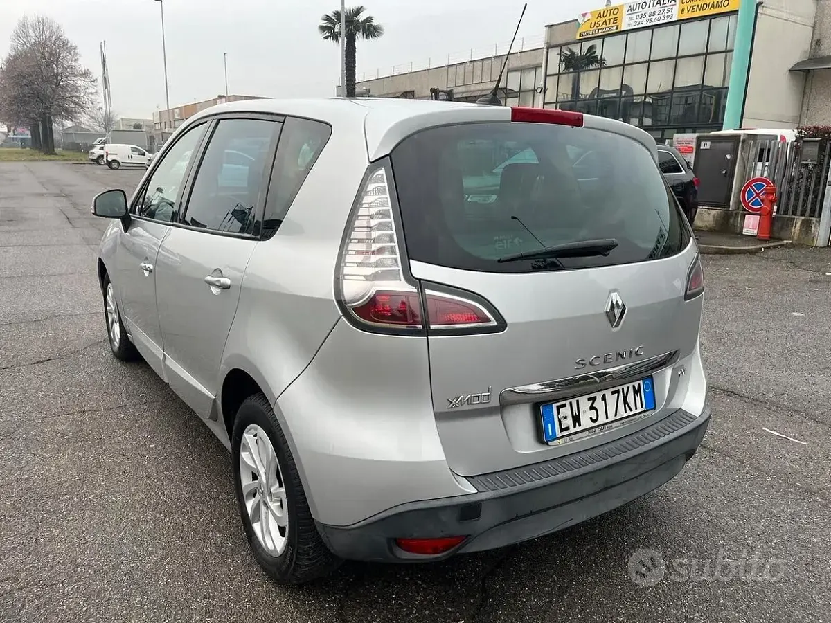 Usata Renault Scenic E-Tech 110 CV (80 kW) 2014 Grigio Monovolume