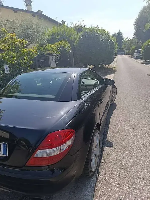 Usata Mercedes SLK200 163 CV (119 kW) 2008 Nero Cabrio