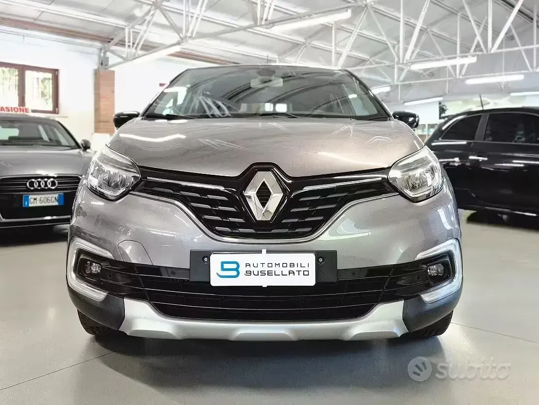 Usata Renault Captur Intens 90 CV (66 kW) 2017 Grigio SUV